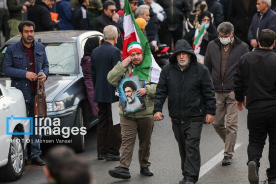 تشییع پیکر ۱۰۰ شهید مردمی و مدافع امنیت در تهران