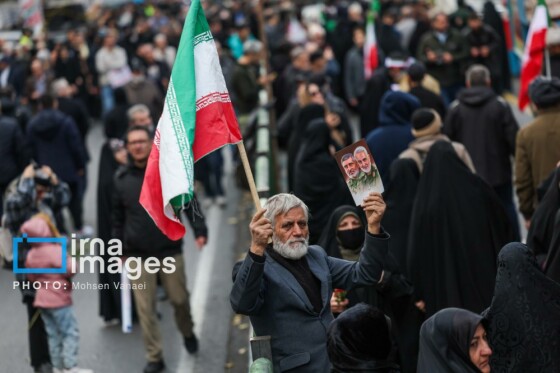 تشییع پیکر ۱۰۰ شهید مردمی و مدافع امنیت در تهران