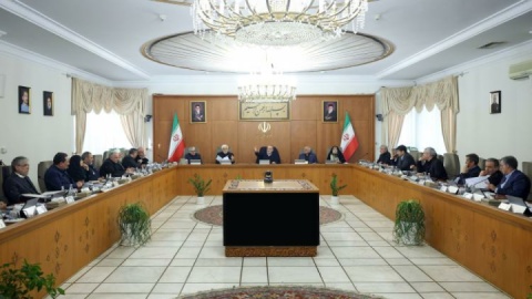 همه دستگاه‌های دولتی در زمینه حل مسائل مردم تلاش کنند