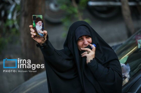 تشییع پیکر ۱۰۰ شهید مردمی و مدافع امنیت در تهران