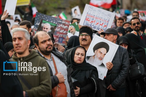 تشییع پیکر ۱۰۰ شهید مردمی و مدافع امنیت در تهران