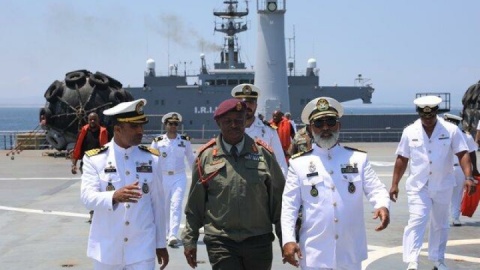 حضور کارکنان ناوگروه نیروی دریایی چین و آفریقای جنوبی در ناوبندر مکران و ناوشکن شهید نقدی