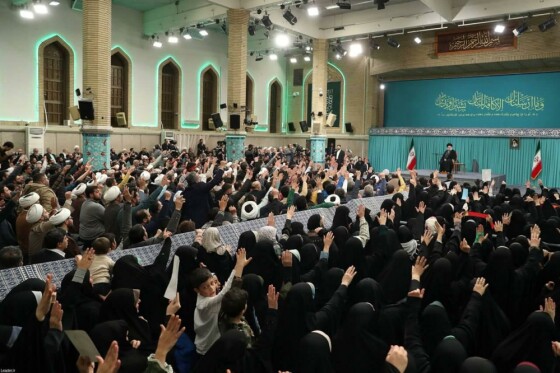 دیدار اقشار مختلف مردم در سالروز مبعث پیامبر اعظم (صلّی الله علیه و آله و سلّم)