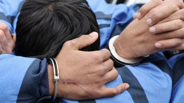 کشف ۷ سلاح غیرمجاز در بروجرد و دستگیری اعضای باند ۳ نفره اغتشاشگر در شاهرود