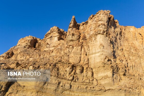 قلعه کاظم داشی؛ اثر تاریخی در سایه خشکی دریاچه ارومیه