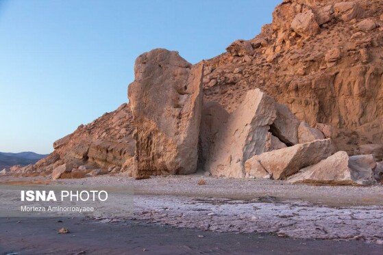 قلعه کاظم داشی؛ اثر تاریخی در سایه خشکی دریاچه ارومیه