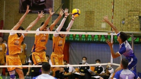 لیگ معمولی با ژست حرفه‌ای