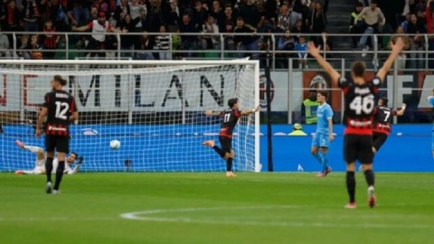 میلان کورس قهرمانی را به اینتر می‌سپارد؟