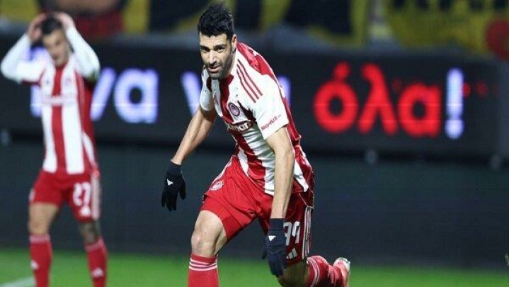 مهدی طارمی برای حضور در ناتینگهام فارست رقیب پیدا کرد