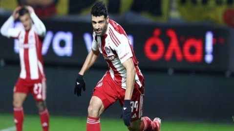 مهدی طارمی برای حضور در ناتینگهام فارست رقیب پیدا کرد