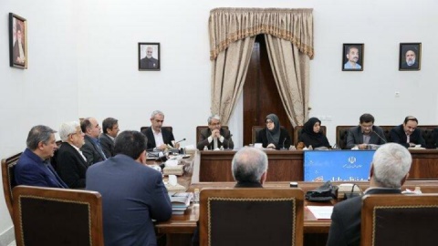 انتقاد عارف از قیمت بالای گوشت، مجوز واردات صادر شود/ تاکید بر نظارت بر بازار کالاهای اساسی