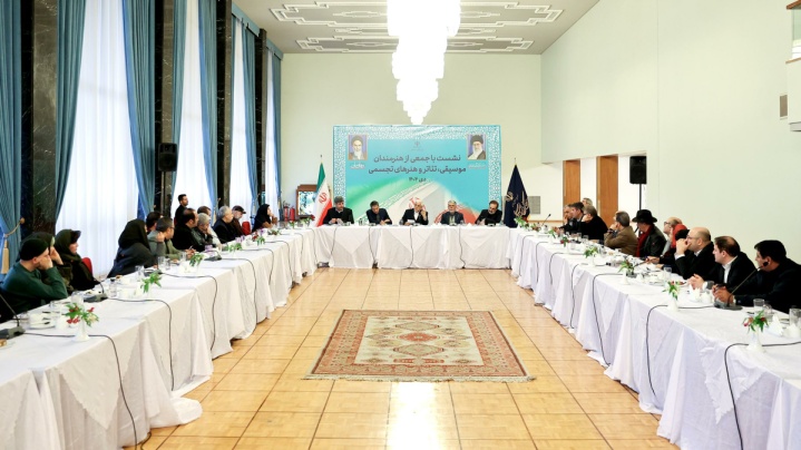 عارف: تقویت تشکل‌های صنفی، راهبرد دولت چهاردهم است