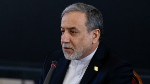 پاسخ تند عراقچی به اظهارات ضد ایرانی زلنسکی: جهان دیگر از دلقک‌های سردر گم خسته شده است