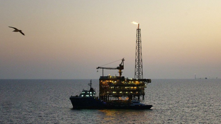 تولید نفت کشور ۱۳۵ هزار بشکه‌ افزایش می‌یابد