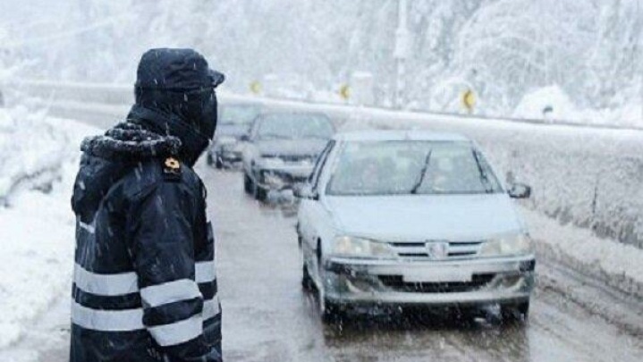 مسیرهای اصلی مسدود شدند/ ترافیک سنگین در آزادراه‌ها