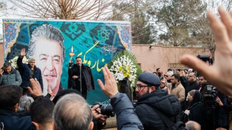 بدرقه رضا رویگری با نوای «ایران ایران»