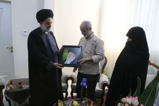 دیدار نمایندگان رهبر معظم انقلاب و رئیس بنیاد شهید و معاونان با جانبازان