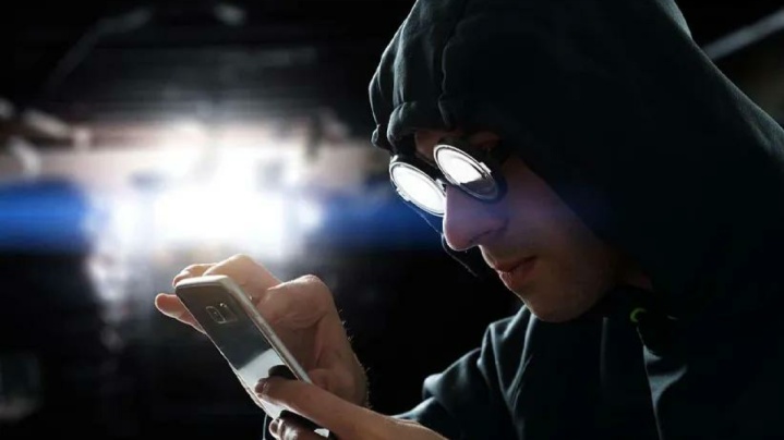 مهم‌ترین دلایل هک گوشی تلفن همراه