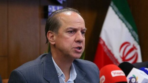 ورزشکاران به جای کتوشلوار با لباس ورزشی رژه میروند