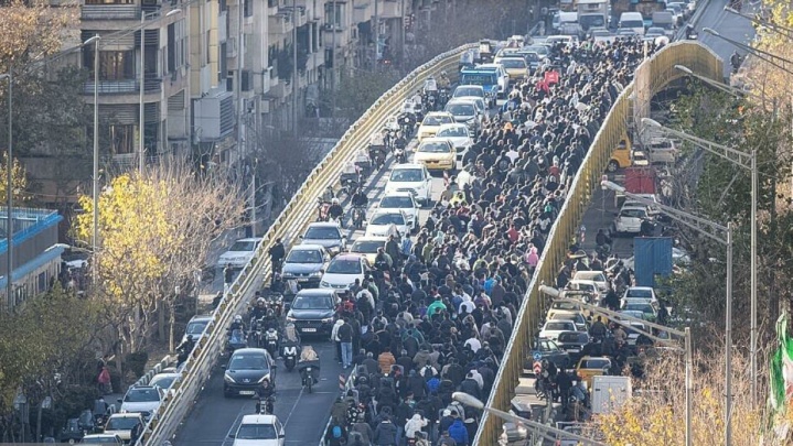 نحوه برگزاری تجمعات و راهپیمایی‌ها؛ انتظار برای تحقق اصل ۲۷