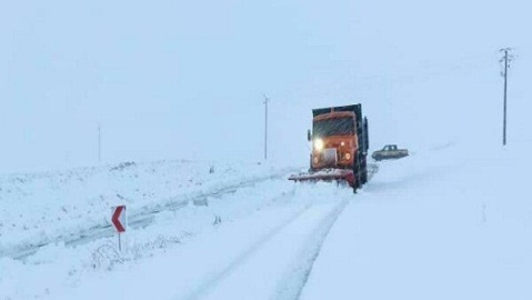 محورهای شرقی و جنوبی کشور زیر بارش باران/ترافیک نیمه سنگین در ورودی‌های تهران