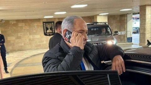 جنجال برای گوشی همراه چسب کاری شده بی بی