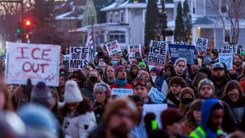 عقب نشینی پلیس فدرال از مینیاپولیس