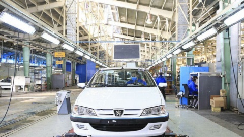 خودروسازان در دو راهی سرنوشت ساز