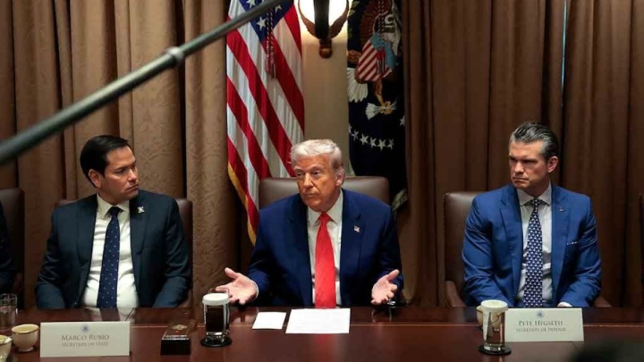 ابهام در اتاق بیضی