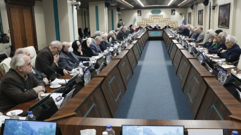 معاون اول رئیسجمهور: پایان جنگ با دشمنان نخواهد بود/ مذاکره فقط با تضمین واقعی