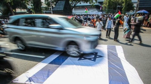 همه کشورها روابط خود را با اسرائیل تعلیق کنن