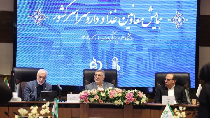 هرگونه تغییر در ارز دارو باید با حمایت کامل از مردم همراه باشد