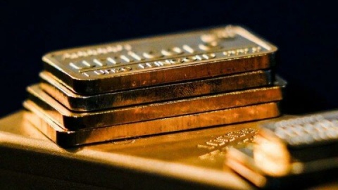 طلا در بازارهای جهانی سقوط کرد