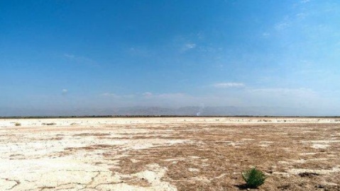 تالاب صالحیه همچنان بی‌آب