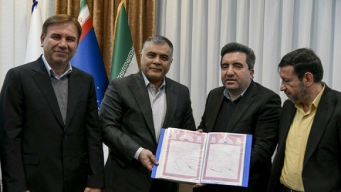 تحویل اسناد زمین‌های منطقه ویژه پارس به وزارت نفت