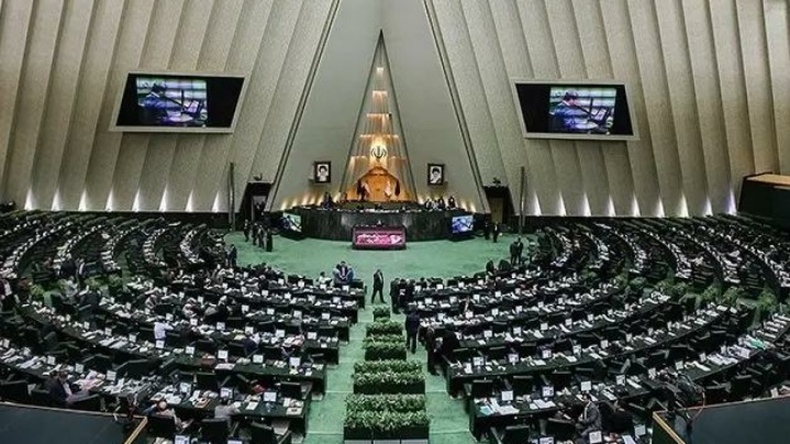 نحوه واگذاری مدیریت ایران خودرو به کروز