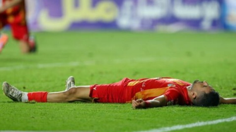 نیمکت فولاد در شوک!