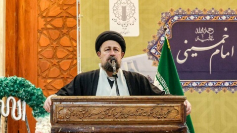 راز ماندگاری انقلاب، نفی وابستگی به خارج و تکیه بر مردم است