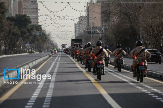 رژه موتور سواران در سالروز ورود امام خمینی به تهران