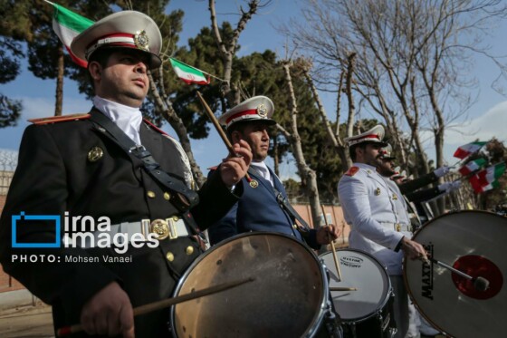 رژه موتور سواران در سالروز ورود امام خمینی به تهران
