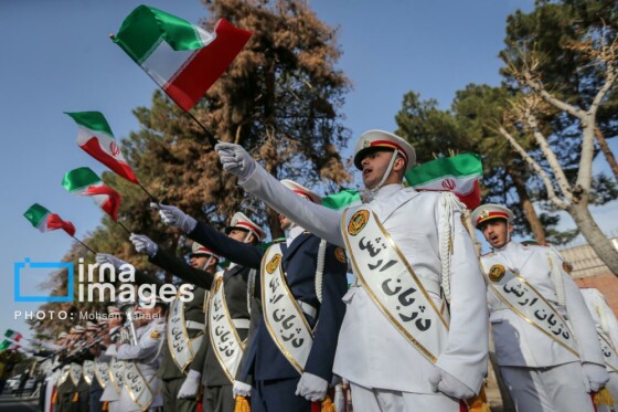 رژه موتور سواران در سالروز ورود امام خمینی به تهران