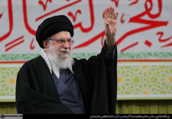 تصاویری از دیدار هزاران نفر از اقشار مختلف مردم با رهبر انقلاب در اولین روز از دهه مبارک فجر