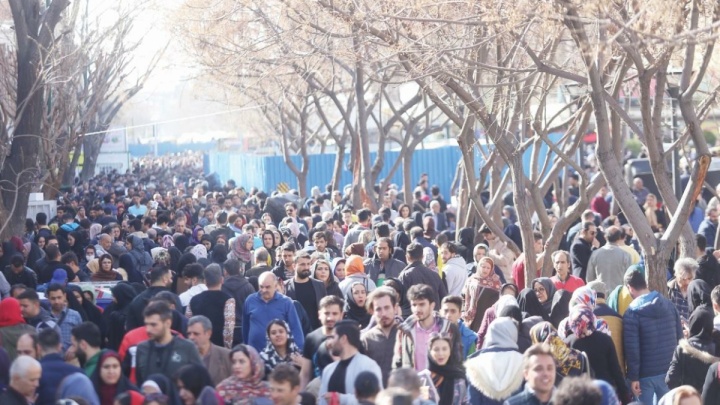 سایه سنگین فشار‌های اقتصادی بر تحولات اجتماعی