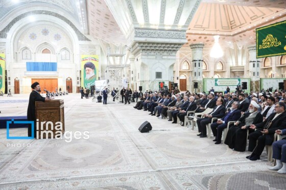 تجدید میثاق رییس و نمایندگان مجلس با آرمان‌های امام راحل