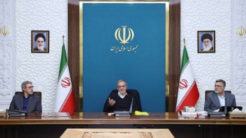 پزشکیان: منابع و اعتبارات مرتبط با سلامت مردم نباید در حوزه‌های دیگر هزینه شود