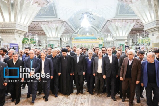 تجدید میثاق رییس و نمایندگان مجلس با آرمان‌های امام راحل