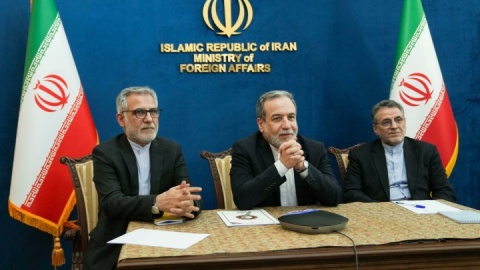 نشست وبیناری عراقچی با سفرا و رؤسای نمایندگی‌های جمهوری اسلامی ایران در قاره آسیا