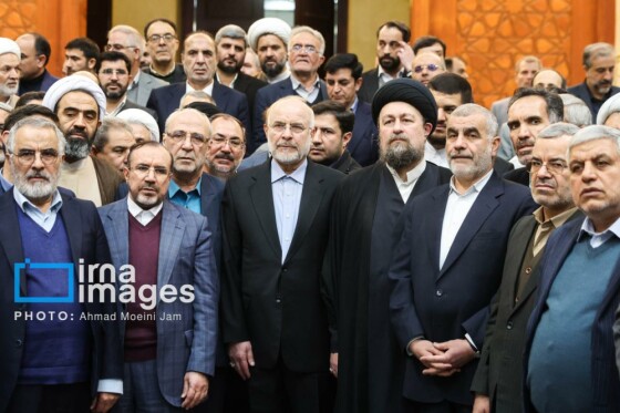 تجدید میثاق رییس و نمایندگان مجلس با آرمان‌های امام راحل