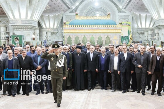 تجدید میثاق رییس و نمایندگان مجلس با آرمان‌های امام راحل