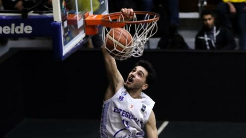 ادامه صدرنشینی استقلال در لیگ برتر بسکتبال